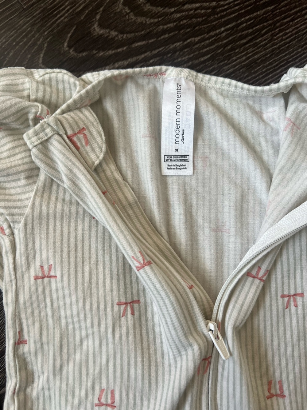 Bow Zip Sleeper - Picture 2 of 3